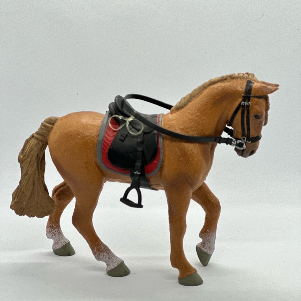 Papo 51564 Brown Walking Horse Figurine 2021 Collectible - Picture 7 of 13